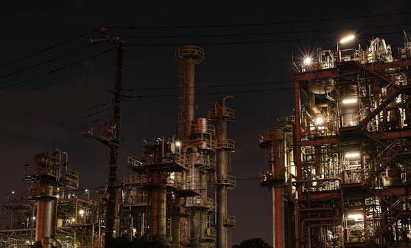 Managing Project Risks in the Oil and Gas Industry
